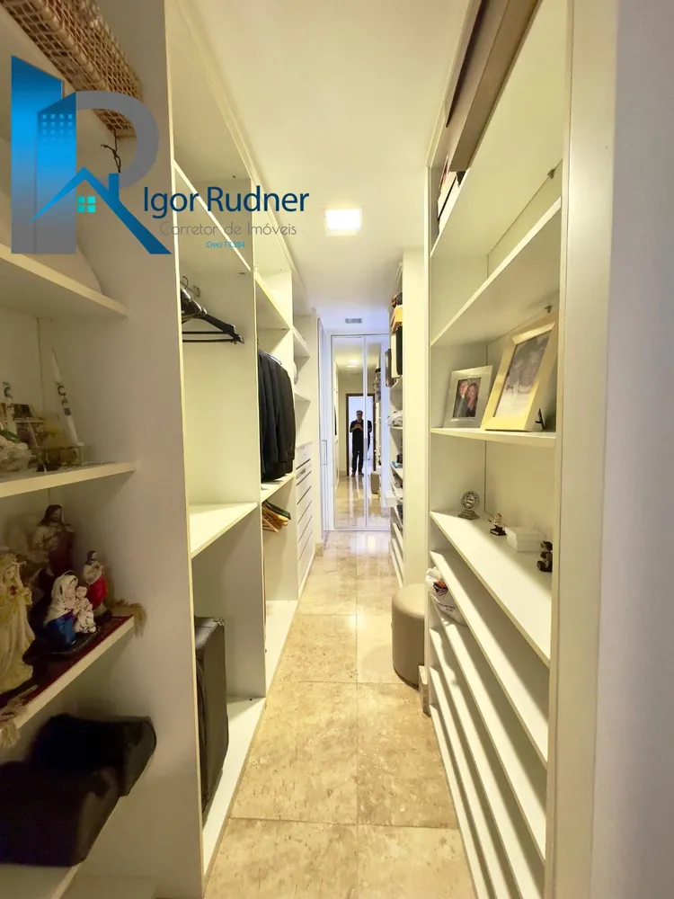 Apartamento, 3 quartos, 245 m² - Foto 1