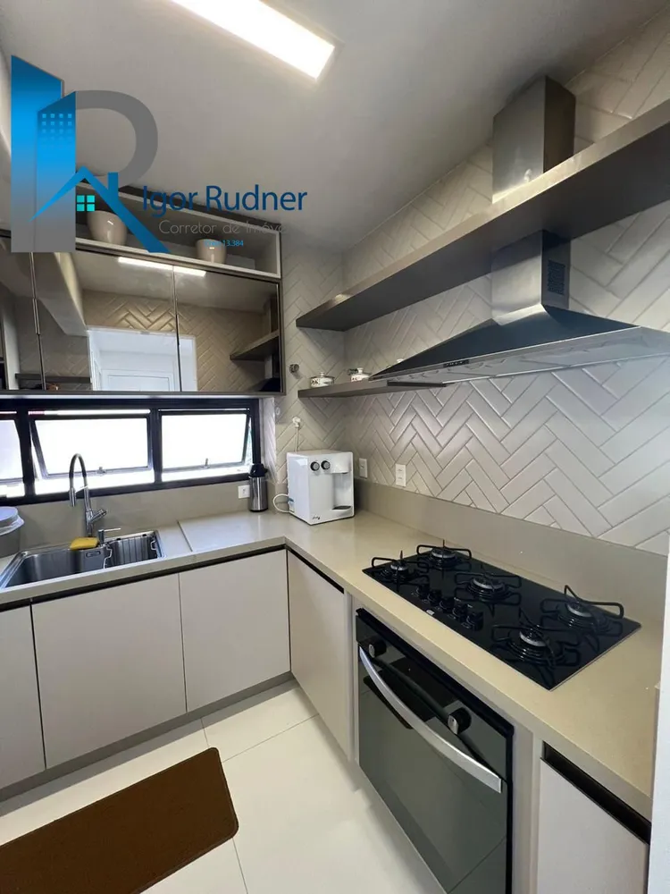 Cobertura, 3 quartos, 213 m² - Foto 2