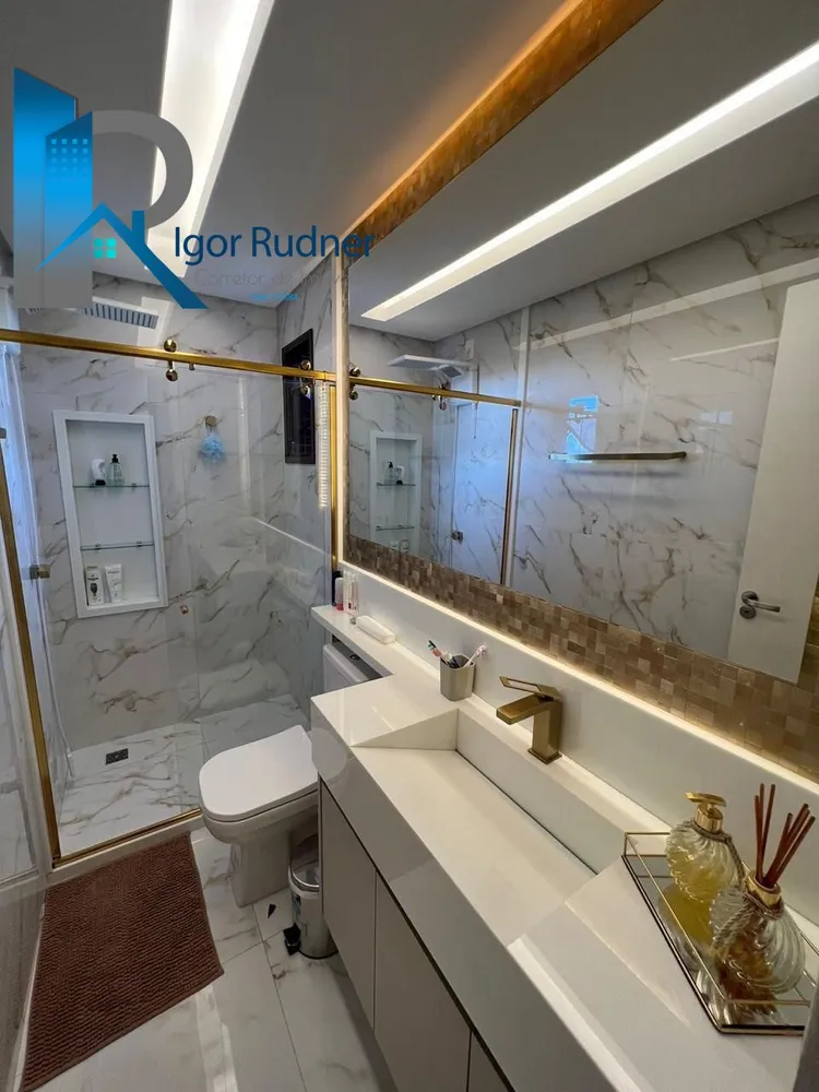 Cobertura, 3 quartos, 213 m² - Foto 4
