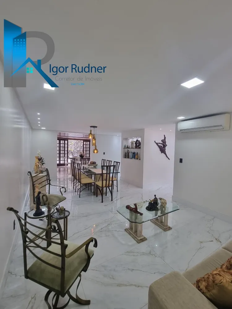 Casa, 4 quartos, 390 m² - Foto 1
