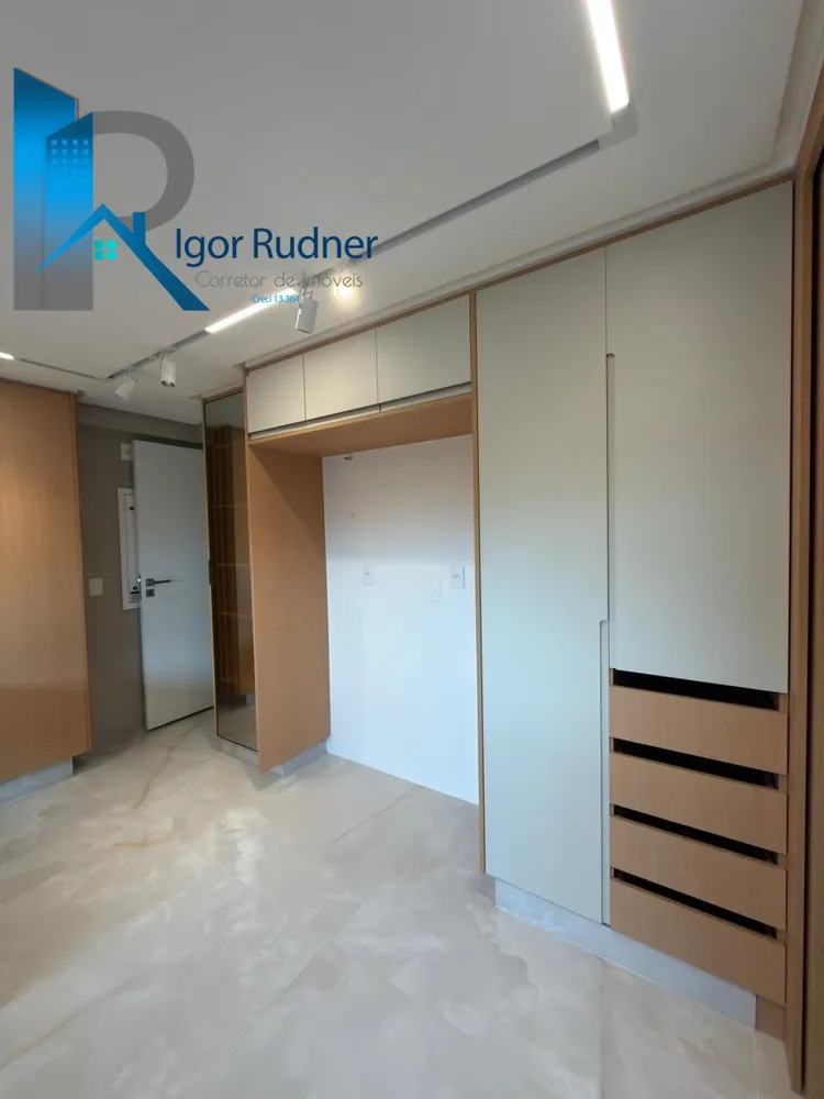 Apartamento, 3 quartos, 250 m² - Foto 1