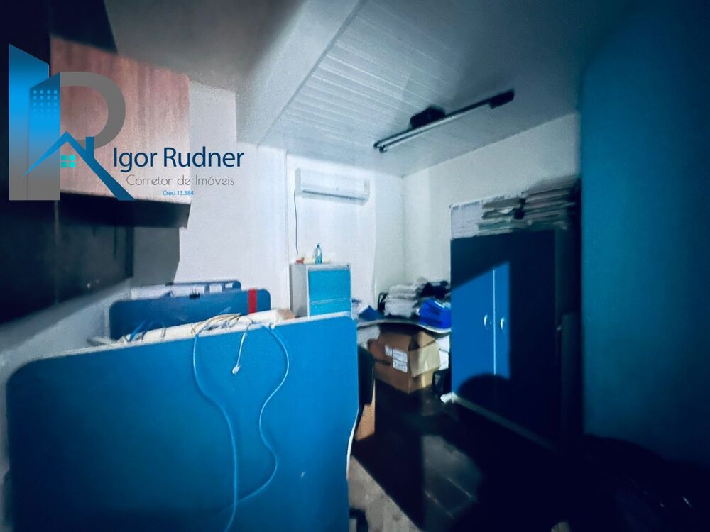 Casa à venda com 4 quartos, 250m² - Foto 17