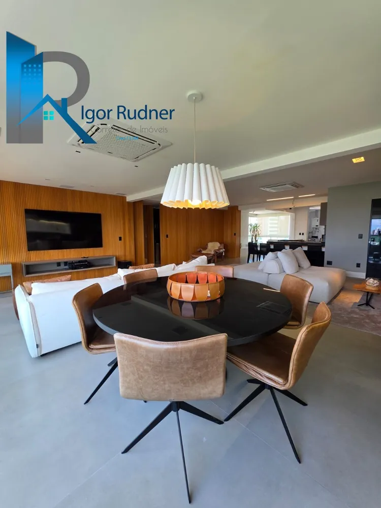 Apartamento, 4 quartos, 205 m² - Foto 1