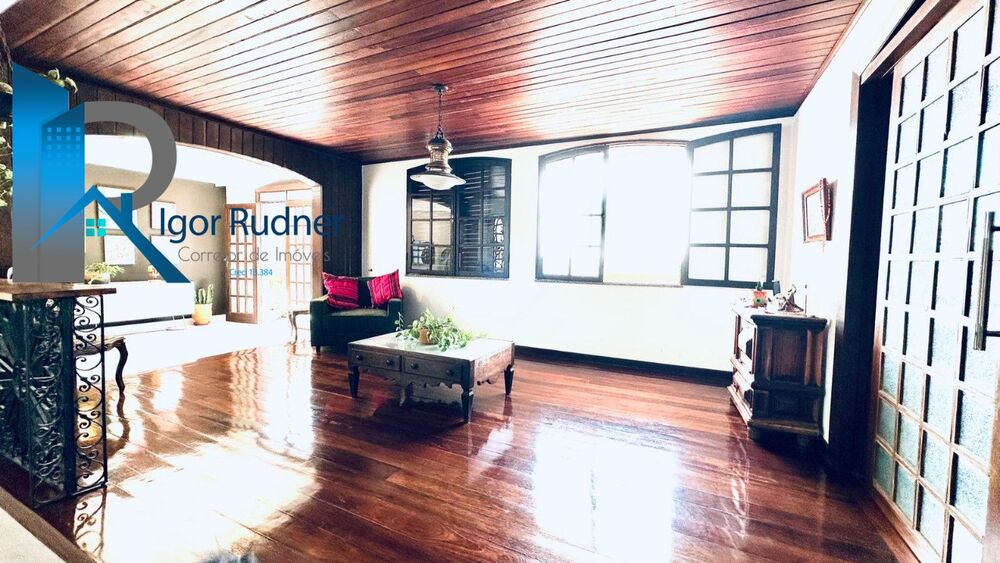 Casa à venda e aluguel com 4 quartos, 240m² - Foto 3