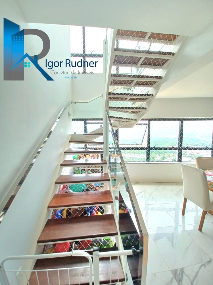 Cobertura, 3 quartos, 213 m² - Foto 3