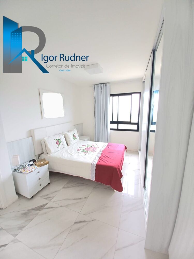 Cobertura, 3 quartos, 213 m² - Foto 1