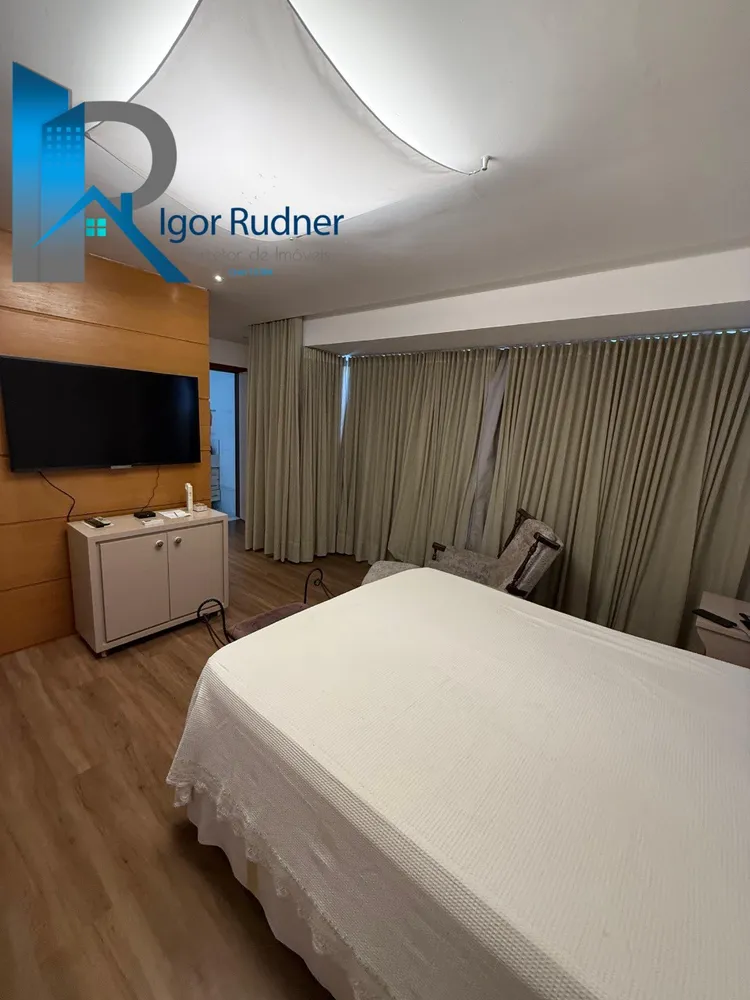 Cobertura, 3 quartos, 254 m² - Foto 2