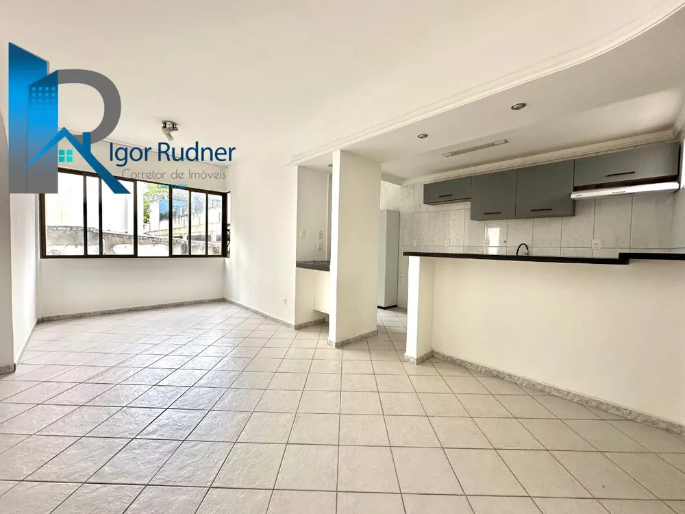 Apartamento à venda com 2 quartos, 64m² - Foto 3