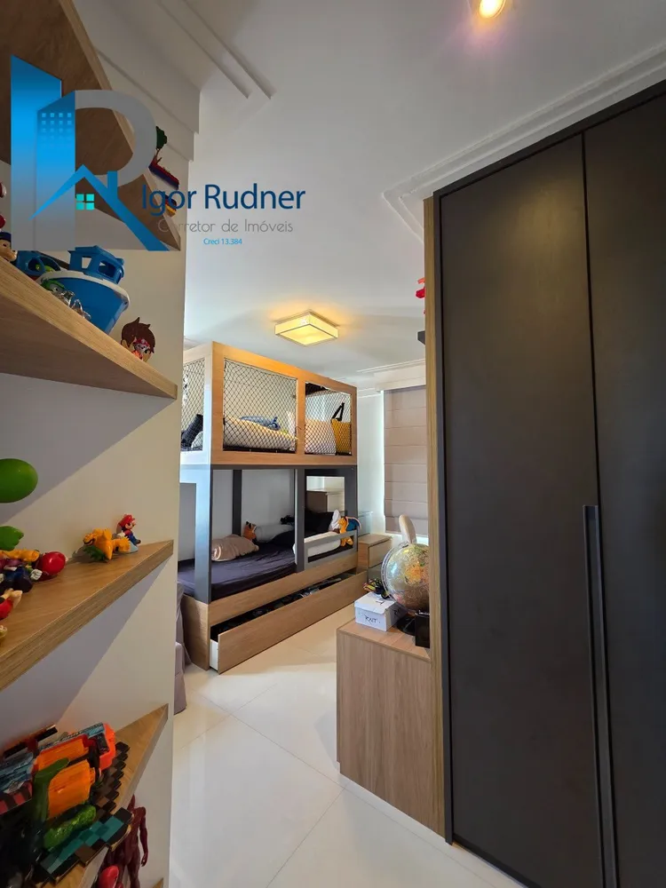 Apartamento, 3 quartos, 195 m² - Foto 2