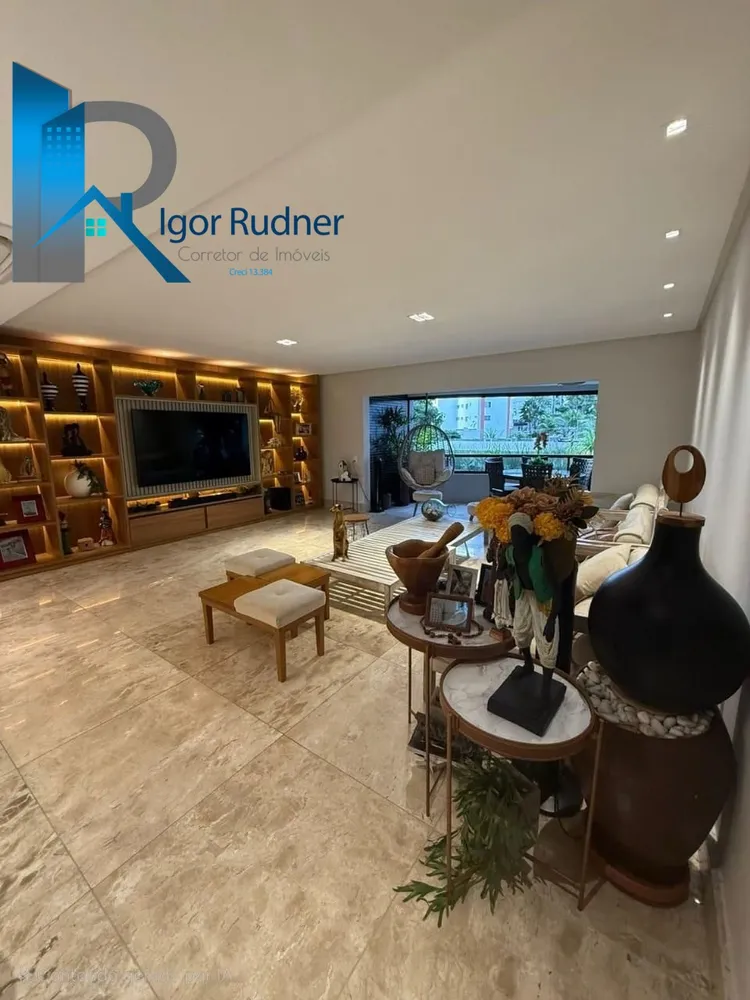 Apartamento, 3 quartos, 188 m² - Foto 1