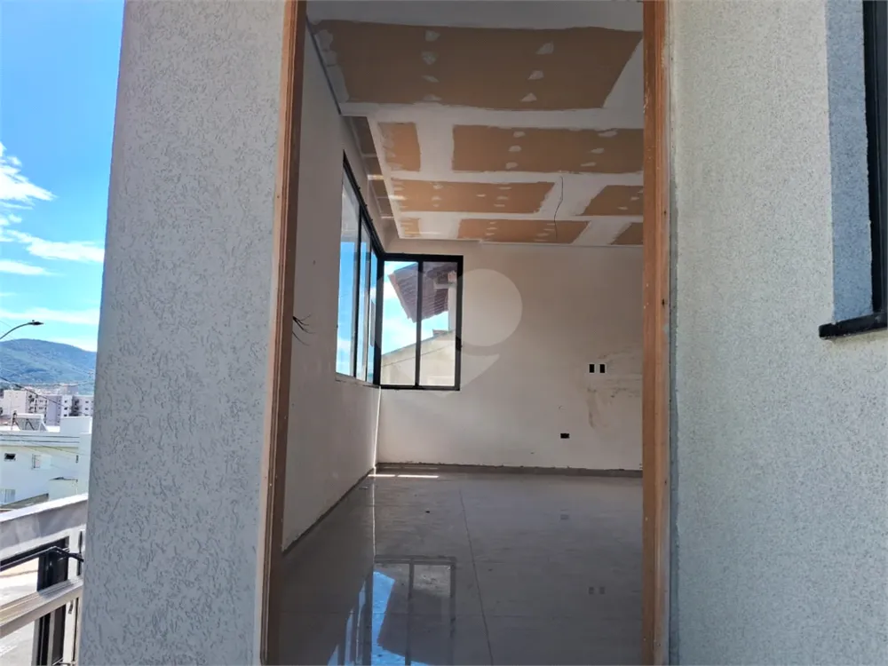 Casa, 3 quartos, 205 m² - Foto 1