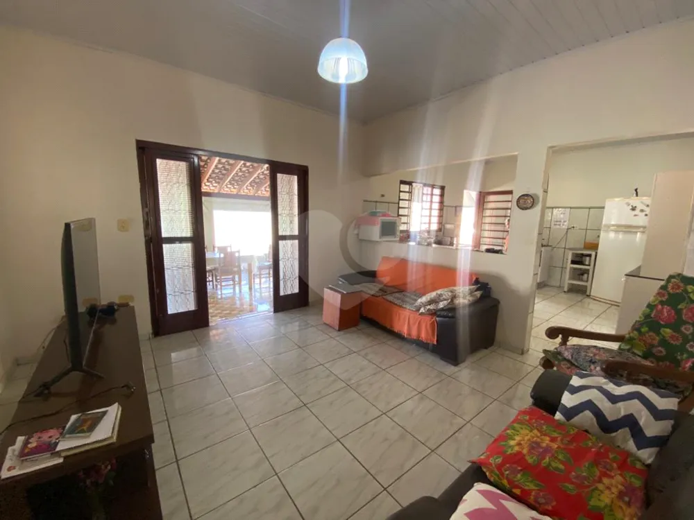 Chácara, 2 quartos, 1021 m² - Foto 6