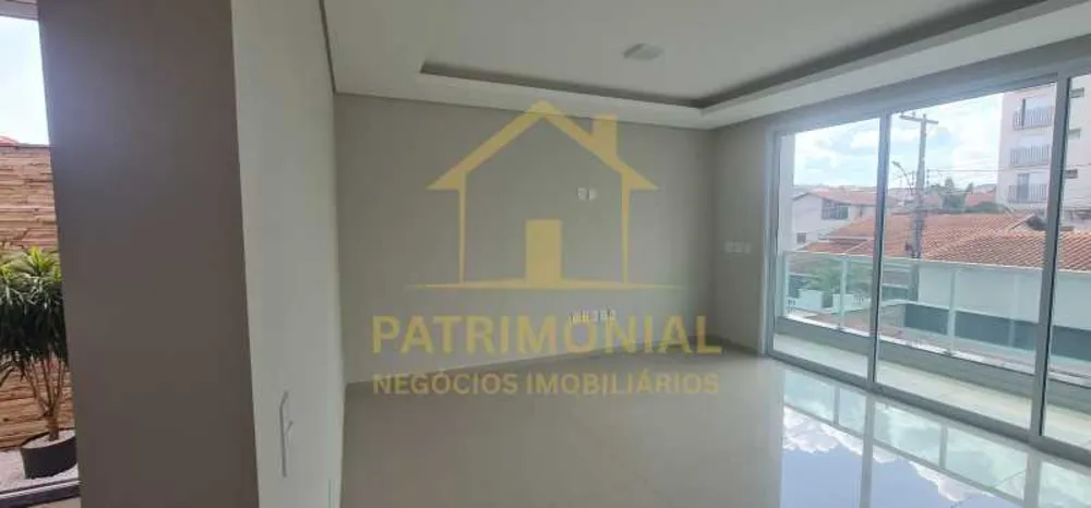 Casa, 3 quartos, 222 m² - Foto 1