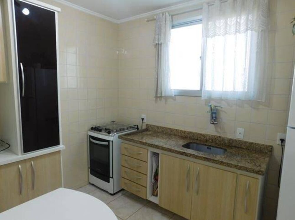 Apartamento à venda com 2 quartos, 76m² - Foto 1