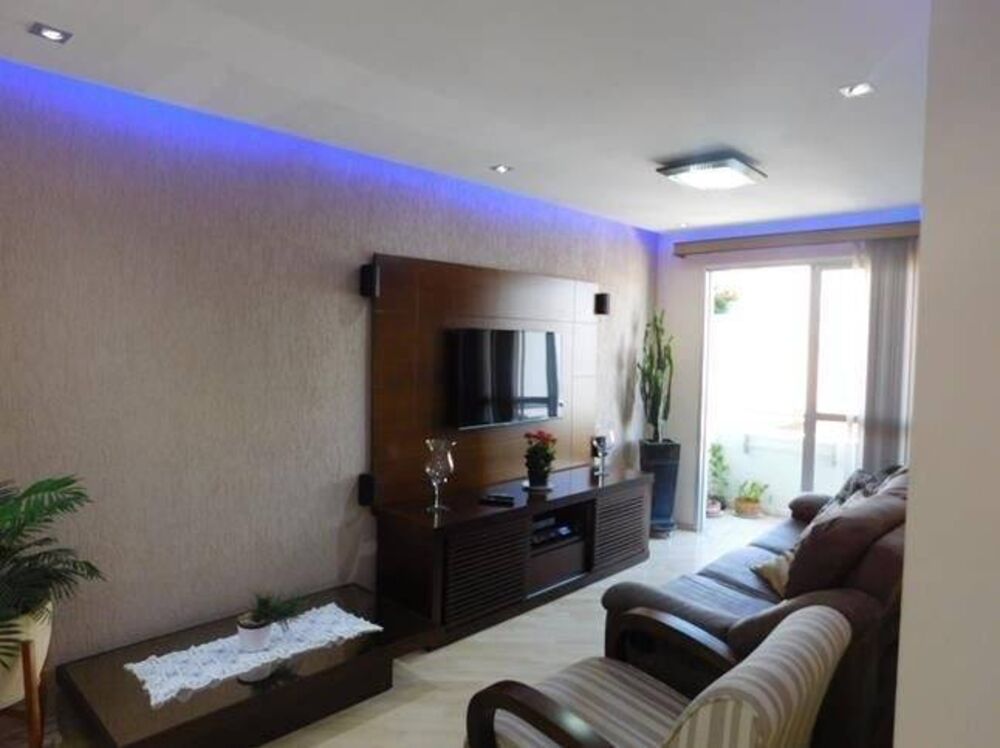 Apartamento à venda com 2 quartos, 76m² - Foto 2
