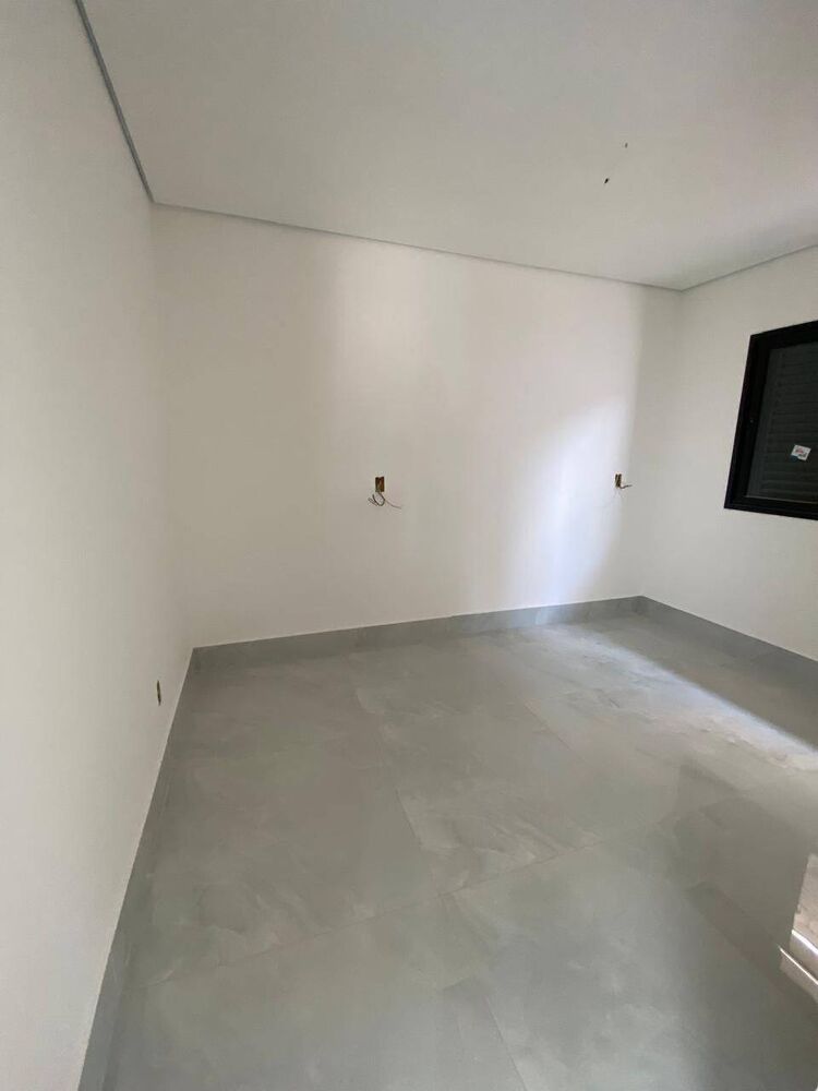 Casa de Condomínio à venda com 4 quartos, 261m² - Foto 3