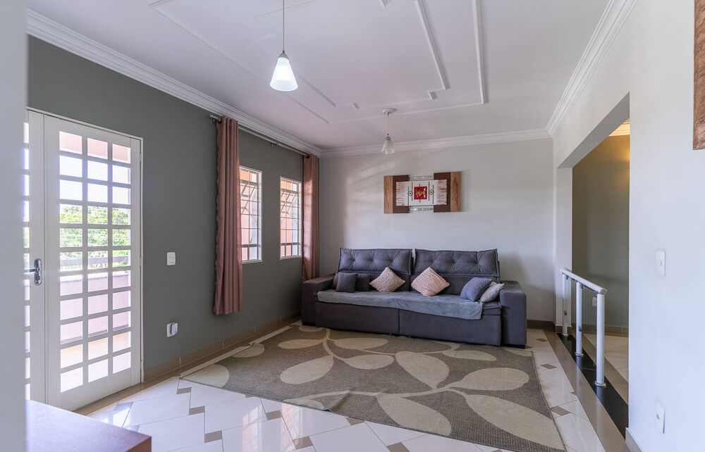 Casa à venda com 3 quartos, 179m² - Foto 4
