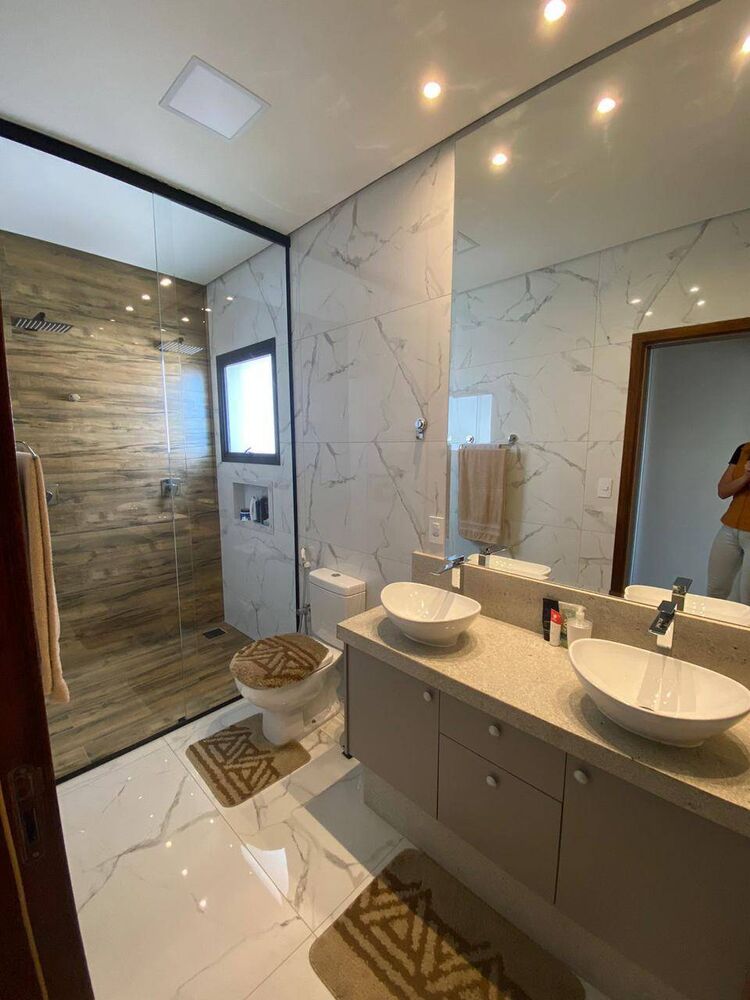 Casa de Condomínio à venda com 4 quartos, 258m² - Foto 4