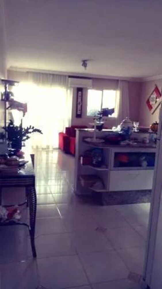 Casa à venda com 3 quartos, 175m² - Foto 1