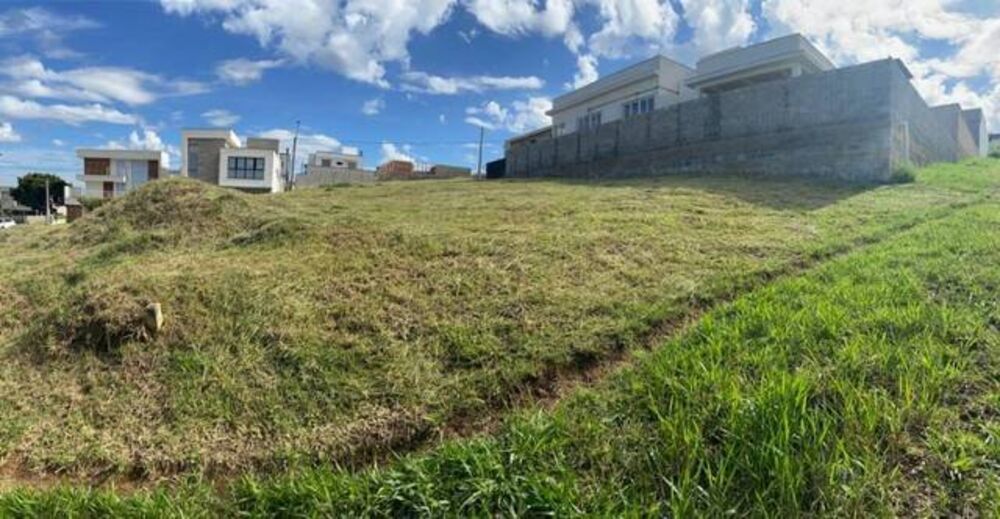 Terreno à venda, 450m² - Foto 1