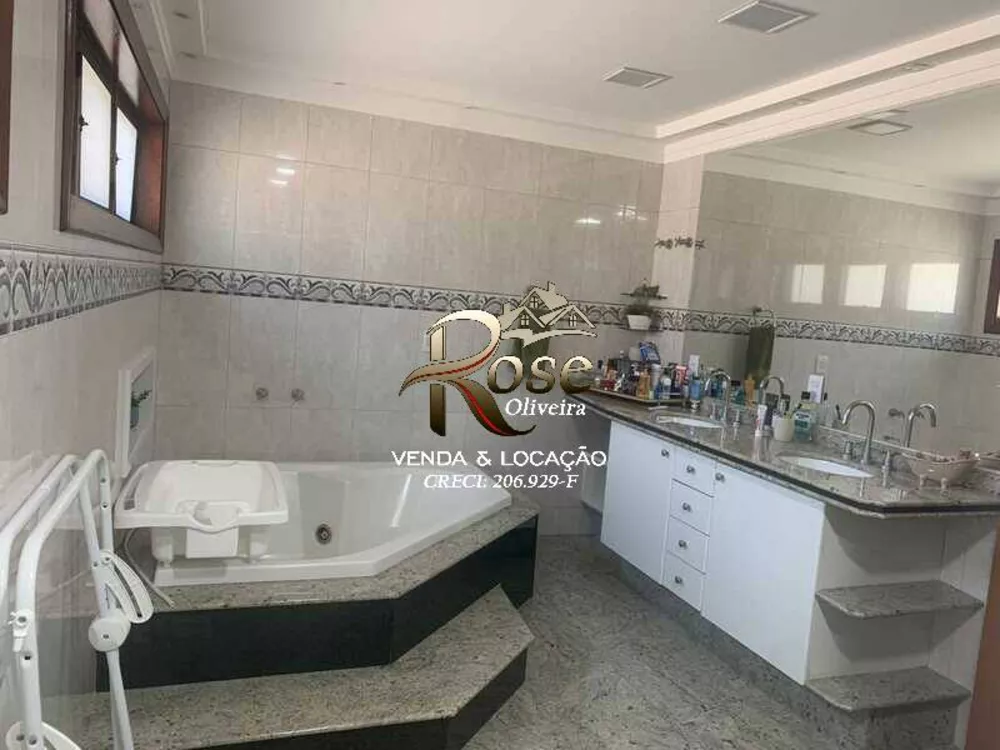 Casa de Condomínio à venda e aluguel com 3 quartos, 531m² - Foto 1