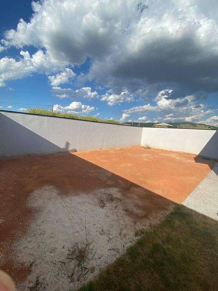 Casa à venda com 3 quartos, 91m² - Foto 4