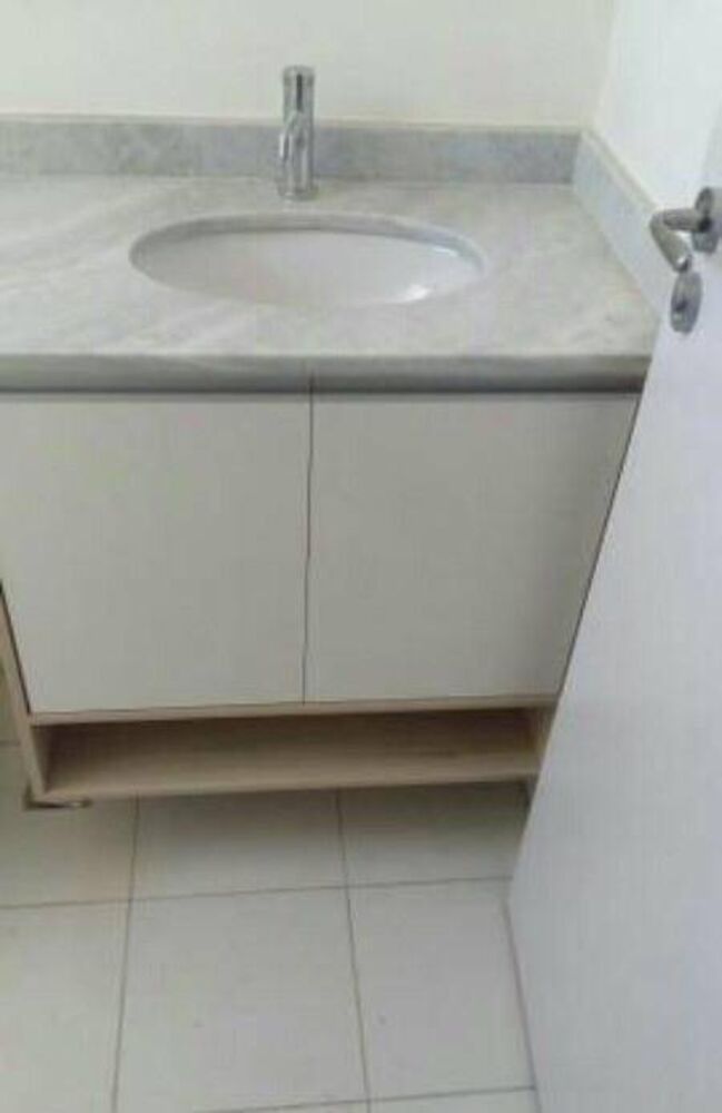 Apartamento à venda com 2 quartos, 64m² - Foto 4