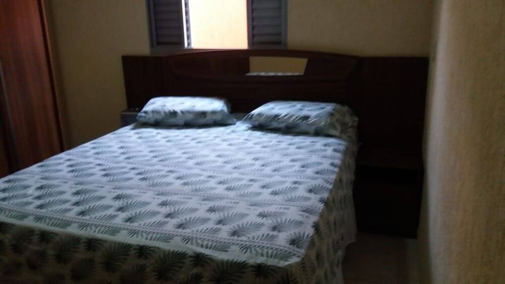 Casa à venda com 2 quartos, 125m² - Foto 1