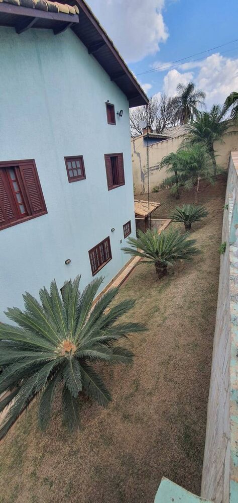 Chácara à venda com 4 quartos, 308m² - Foto 2