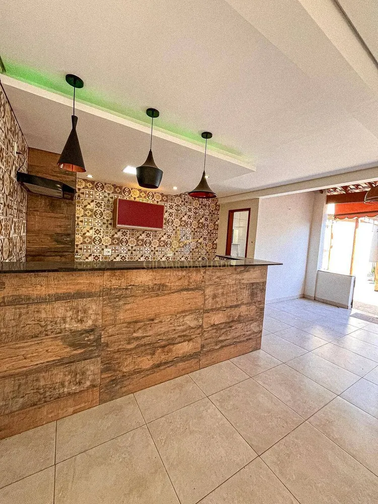 Casa, 4 quartos, 190 m² - Foto 1