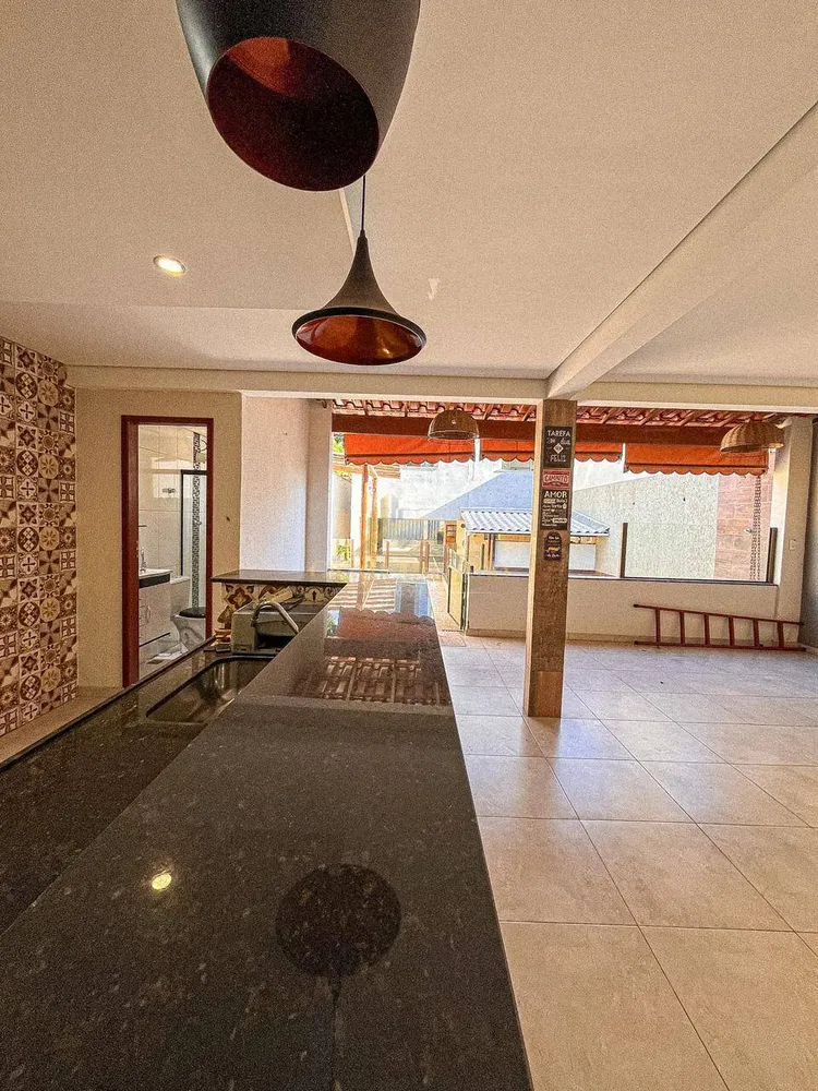 Casa, 4 quartos, 190 m² - Foto 2