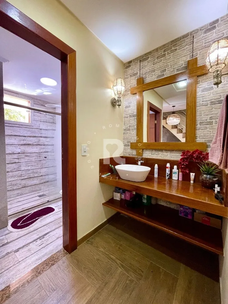 Casa, 4 quartos, 240 m² - Foto 9