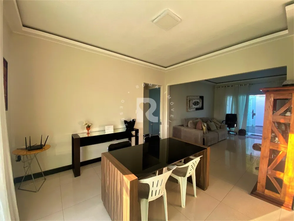 Casa, 4 quartos, 350 m² - Foto 2