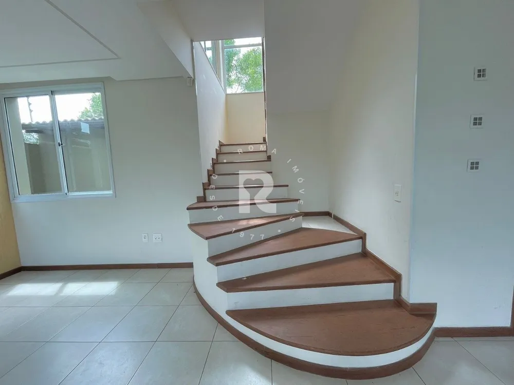 Casa, 4 quartos, 250 m² - Foto 2