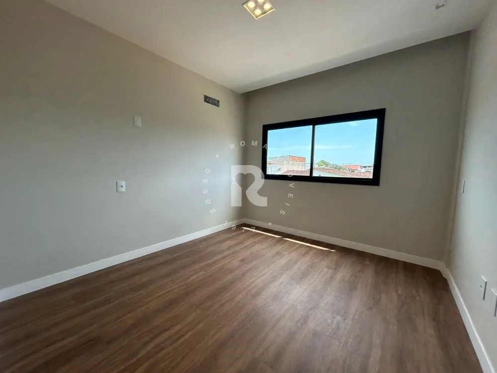 Casa, 3 quartos, 270 m² - Foto 11