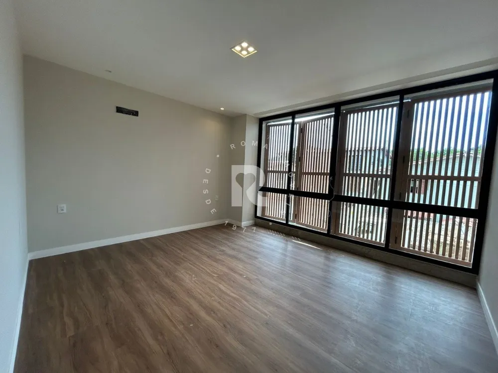 Casa, 3 quartos, 270 m² - Foto 13