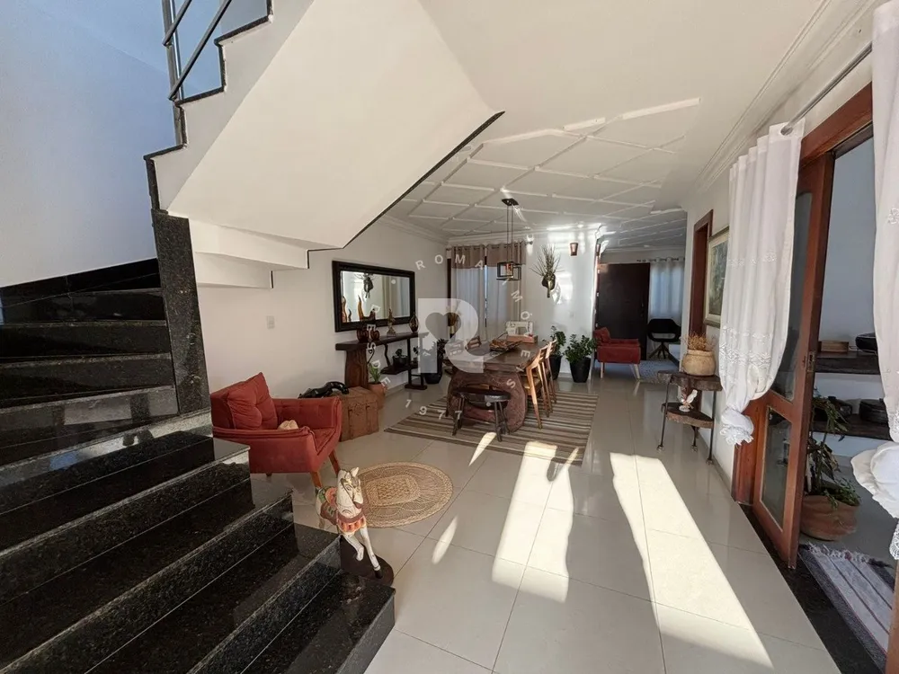 Casa, 3 quartos, 210 m² - Foto 3