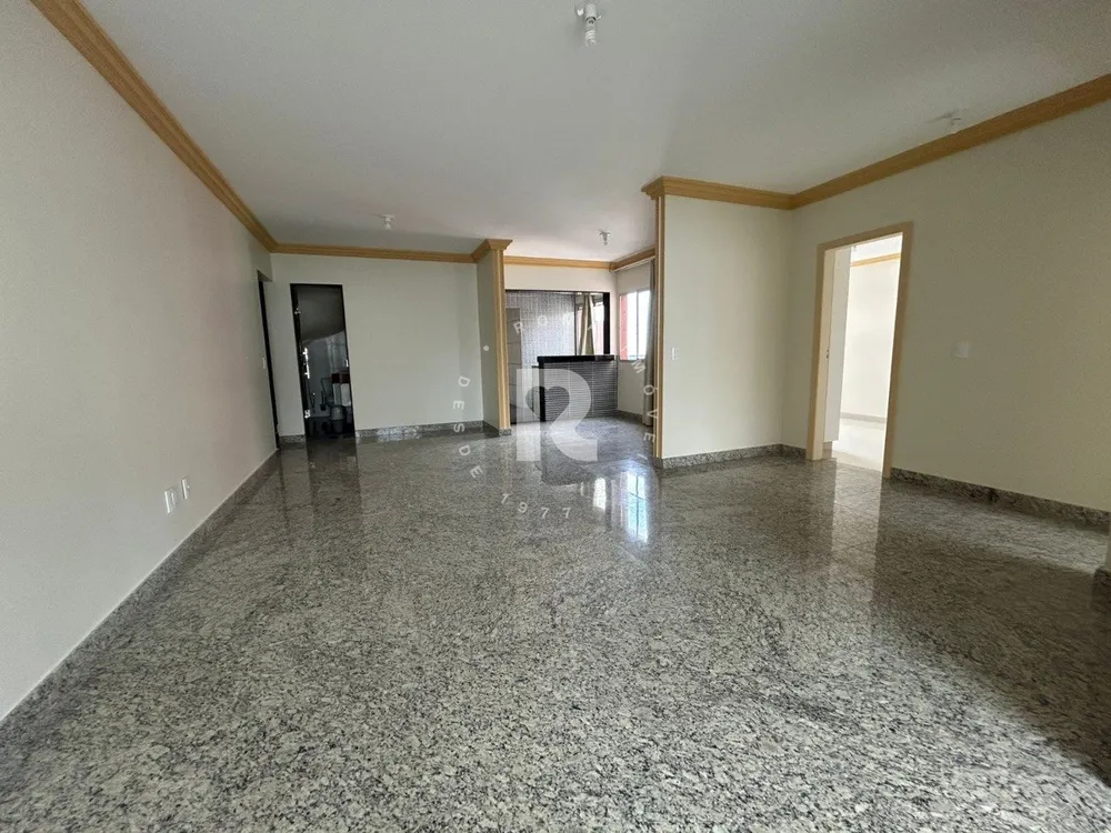 Apartamento, 4 quartos, 240 m² - Foto 2