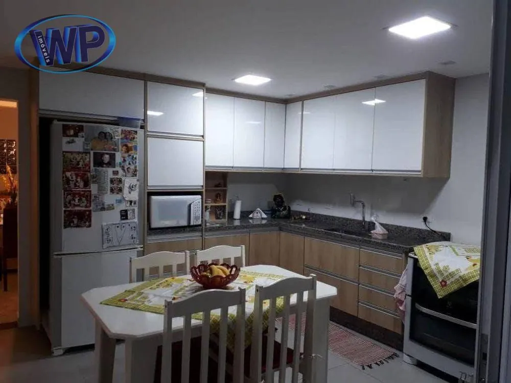 Sobrado, 3 quartos, 208 m² - Foto 2