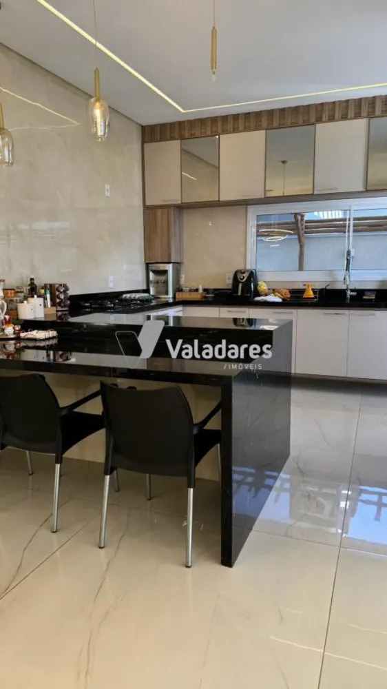 Sobrado, 4 quartos, 298 m² - Foto 3