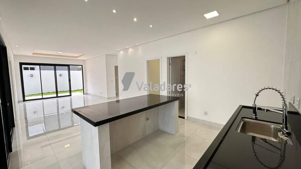 Casa, 3 quartos, 240 m² - Foto 6