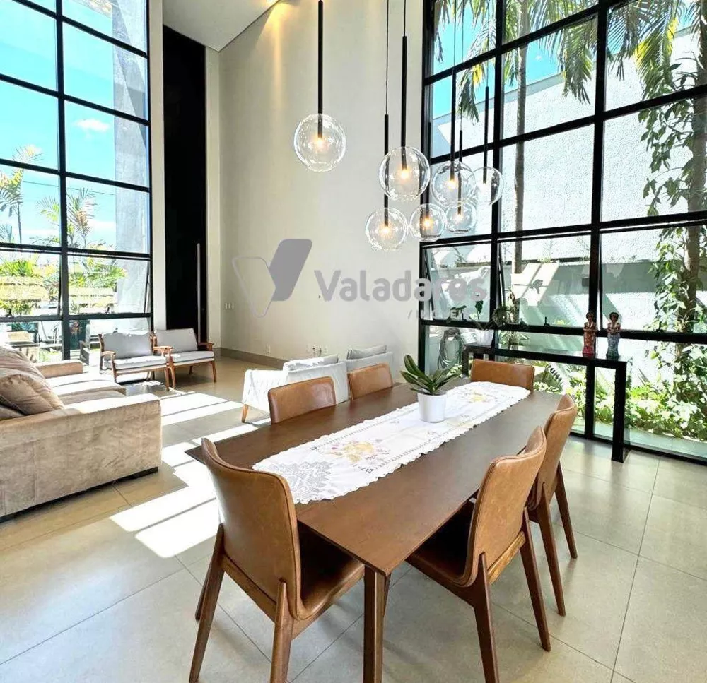 Sobrado, 4 quartos, 268 m² - Foto 1