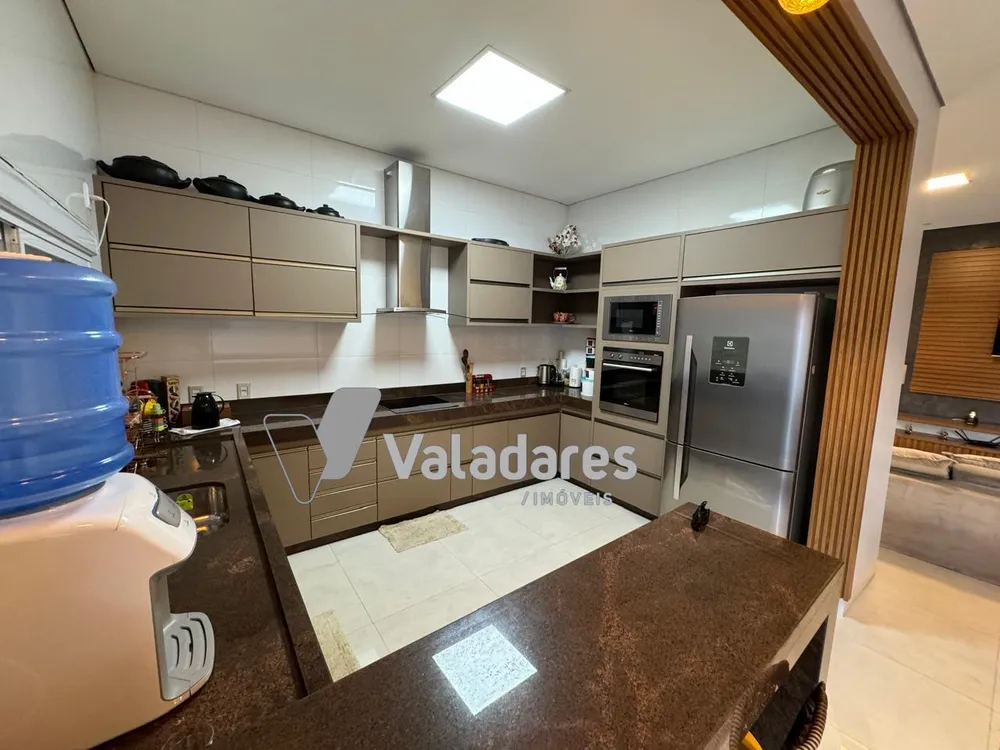 Casa, 3 quartos, 300 m² - Foto 19