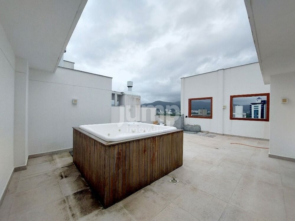 Cobertura à venda com 3 quartos, 156m² - Foto 1