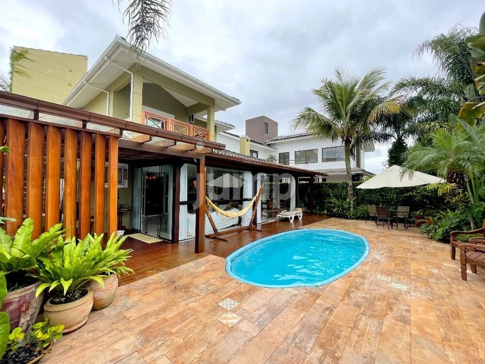 Casa, 3 quartos, 242 m² - Foto 1