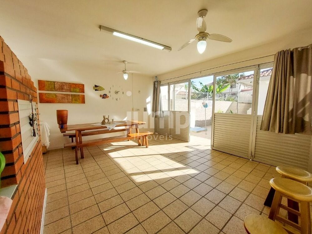 Casa, 3 quartos, 166 m² - Foto 1