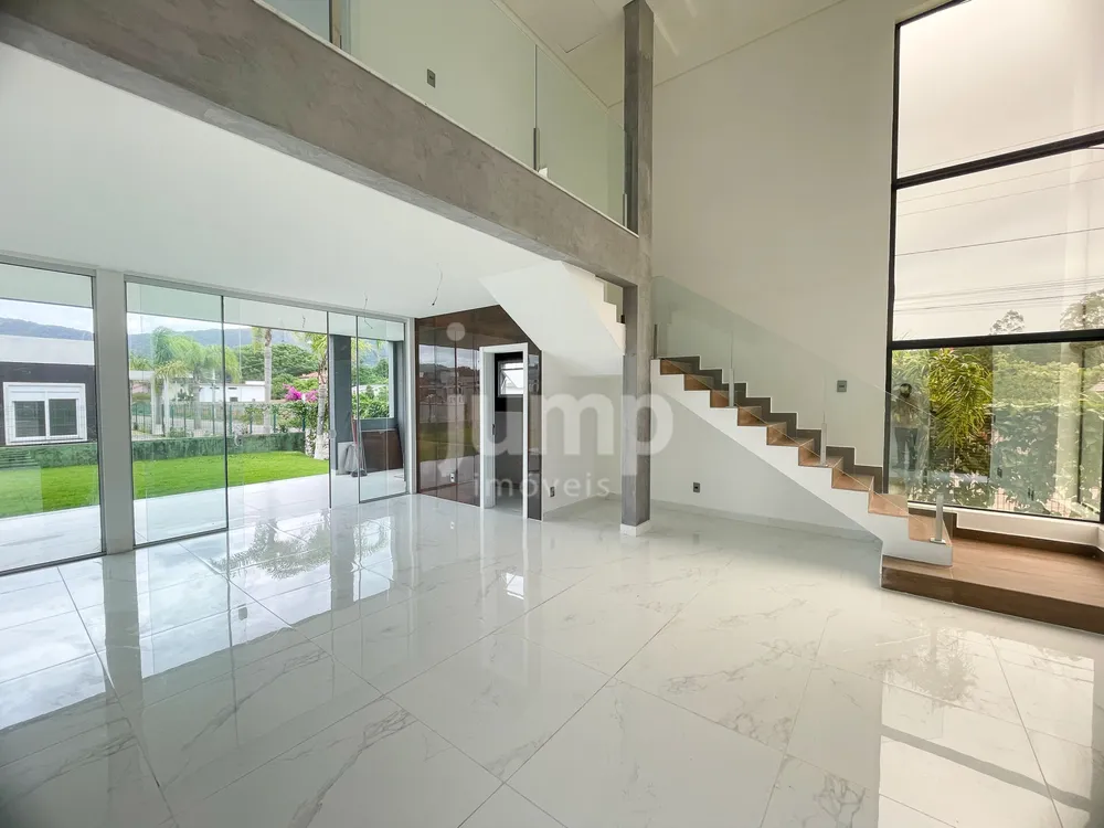 Casa, 3 quartos, 212 m² - Foto 2