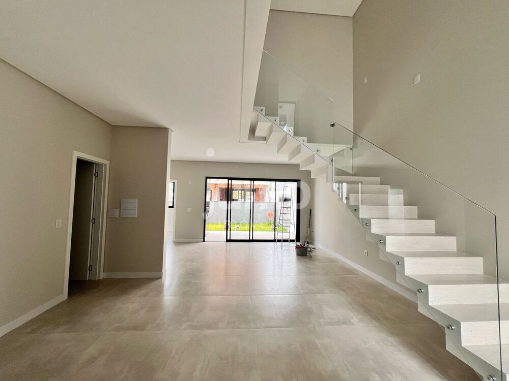 Casa à venda com 3 quartos, 167m² - Foto 2