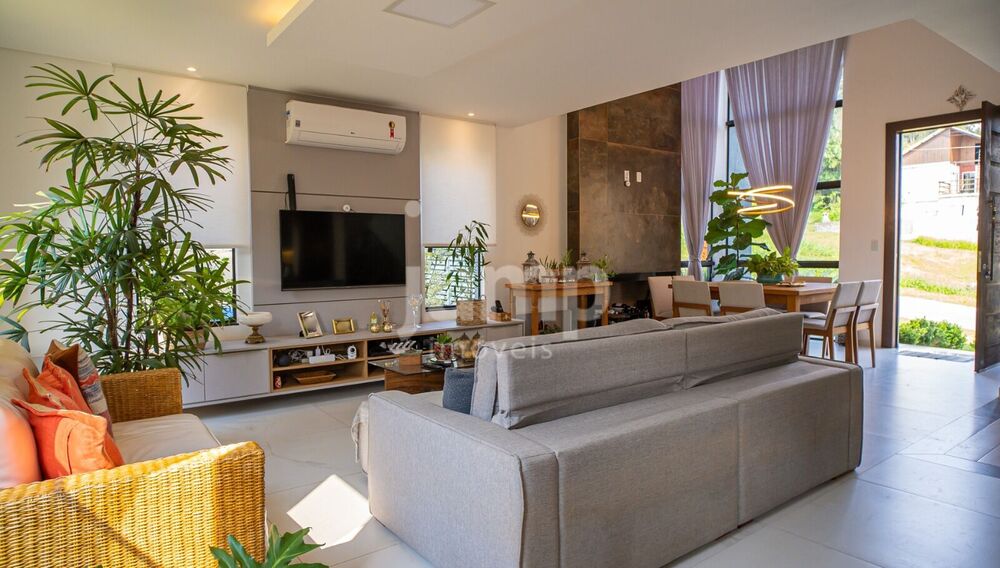 Casa, 4 quartos, 235 m² - Foto 3