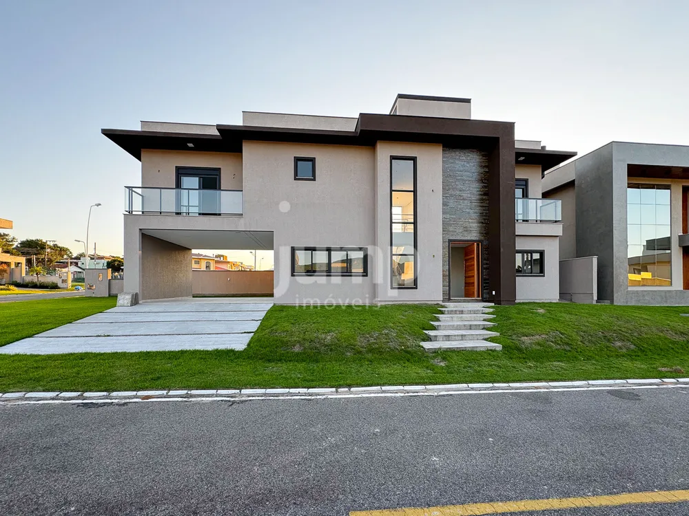 Casa, 4 quartos, 244 m² - Foto 1
